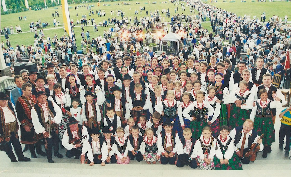 Małe Podegrodzie w Licheniu - rok 2001, spotkanie z premierem
