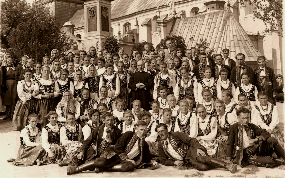 Pielgrzymka parafian z Podegrodzia na Jasną Górę w latach 60 ubiegłego stulecia