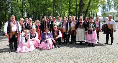 Pielgrzymi z Podegrodzia na uroczystościach ku czci św. Stanisława Papczyńskiego