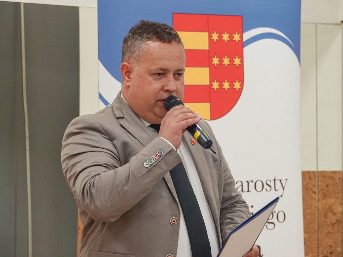 Umowy na kolejny okres działalności Szkółek Ginących Zawodów uroczyście wręczone
