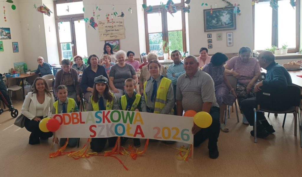 Akcje Szkoły Podstawowej im. św. Jadwigi Królowej Polski w Długołęce-Świerkli w ramach projektu „Odblaskowa Szkoła” – zdjęcie 12