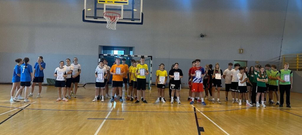 Gmina Podegrodzie: Brzezna podwójnym mistrzem gminy w koszykówce 3×3 – Igrzyska Młodzieży