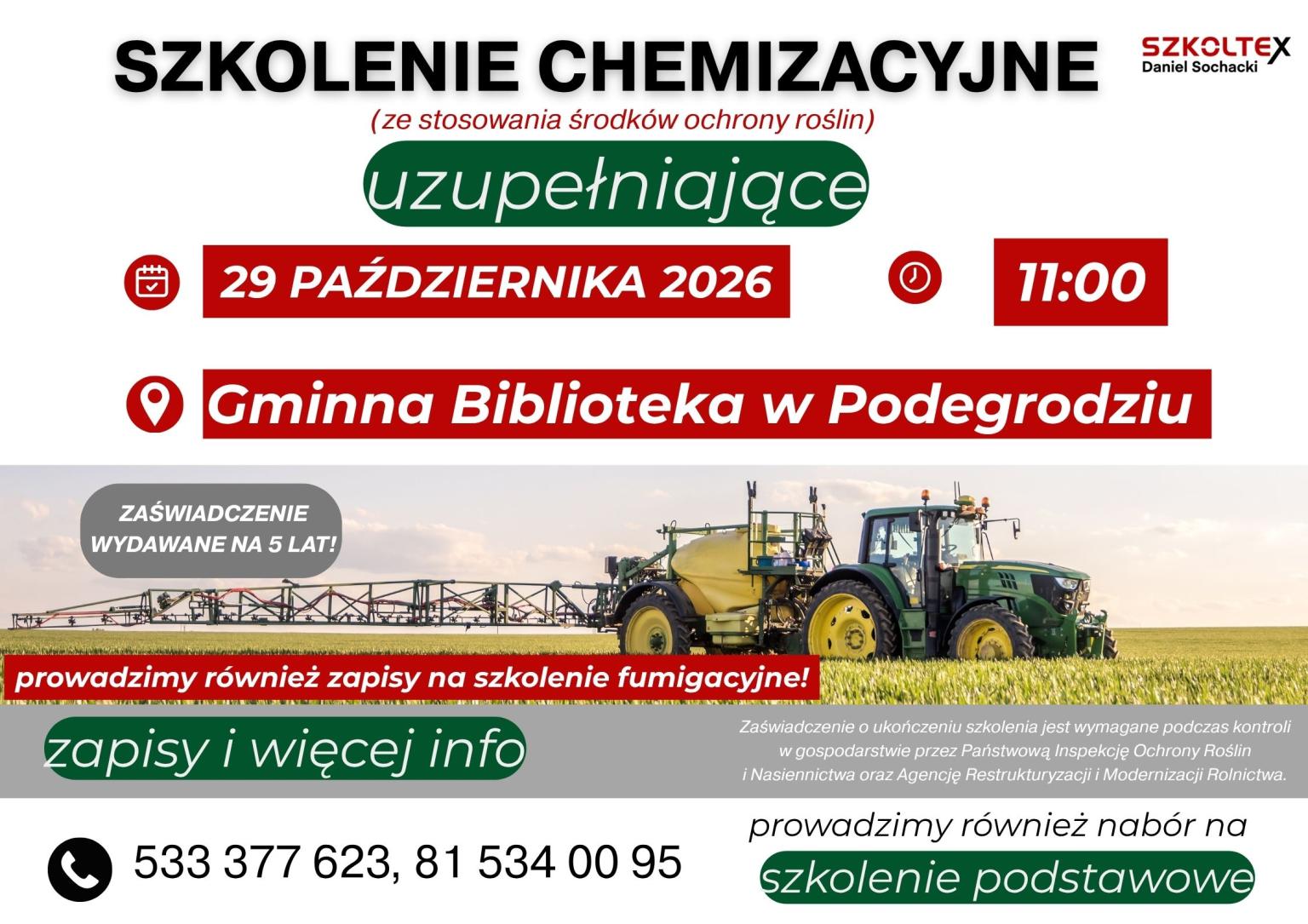 Plakat szkolenia chemizacyjnego uzupełniającego 29 października 2026 r. o 11:00 w Gminnej Bibliotece w Podegrodziu, z ciągnikiem z opryskiwaczem na polu